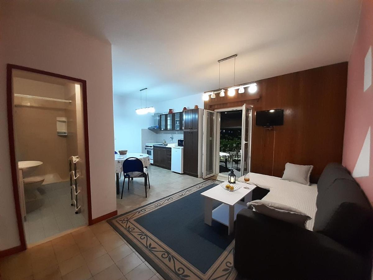 Apartments Cebalo - Ekonomija 科尔丘拉 外观 照片